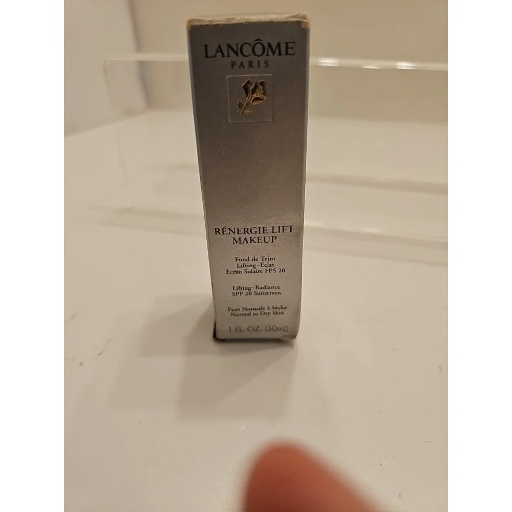Lancome Renergie Lift Makeup SPF 20 Foundation Lifting Clair 20 NC 1oz New Box